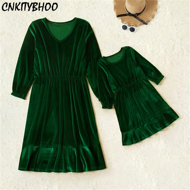 

Autumn Winter Mother and daughter dress Velvet Keep Warm Long Dress Mommy And Me clothes Women Girls Soft Casual Princess Dress