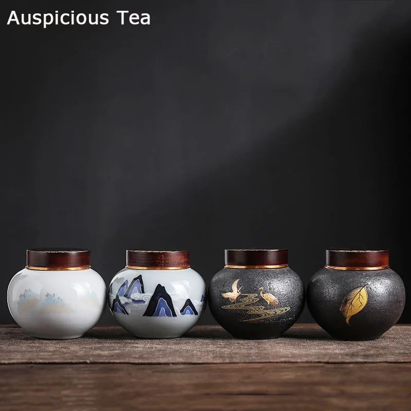 

Глиняный керамический горшок ручной работы с серебряными пятнами