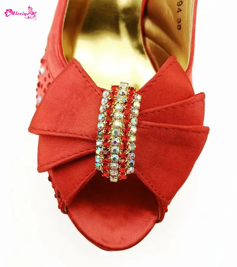 Новое поступление комплект из свадебных туфель и сумочки в африканском стиле