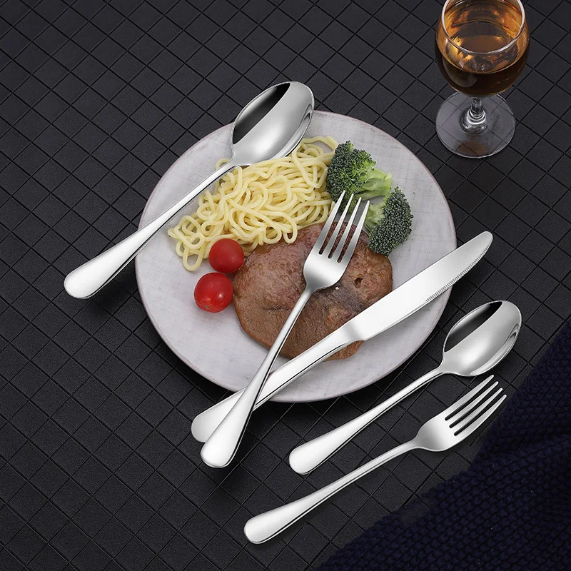 Набор столовых приборов из нержавеющей стали на 24 предмета. Посуда серебристого цвета, включает нож, вилку и ложку для обслуживания 6 человек. Зеркальная полировка. Поставка с прямой доставкой.