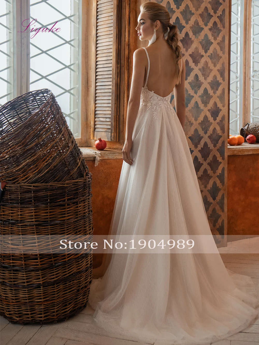 Liyuke 2019 Married A-line Wedding Dress Scalloped Neck Spaghetti Straps Lace Appliques Backless Layered Customized Court Train | Свадьбы и