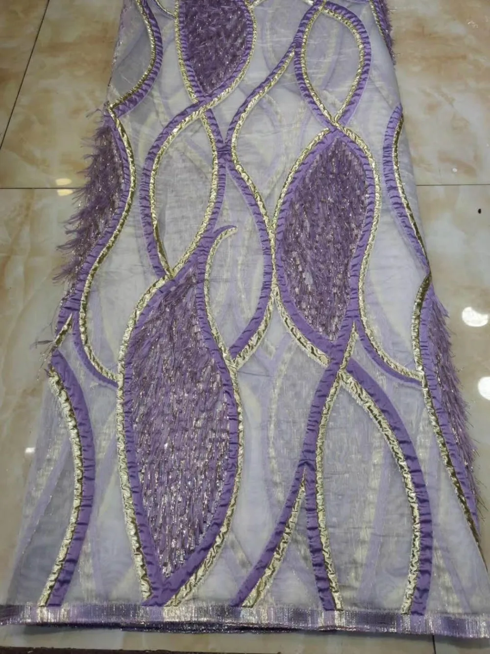 Оптовая продажа французская кружевная ткань с бахромой и перьями