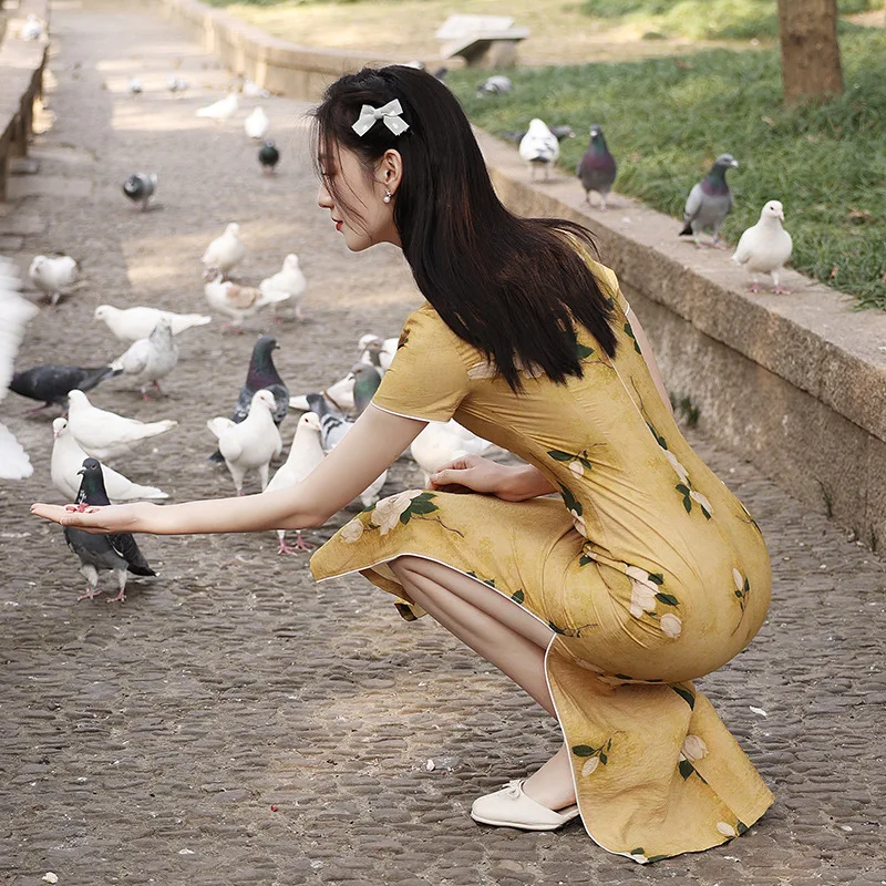 Китайское современное платье Ципао желтое элегантное молодежное шифоновое с