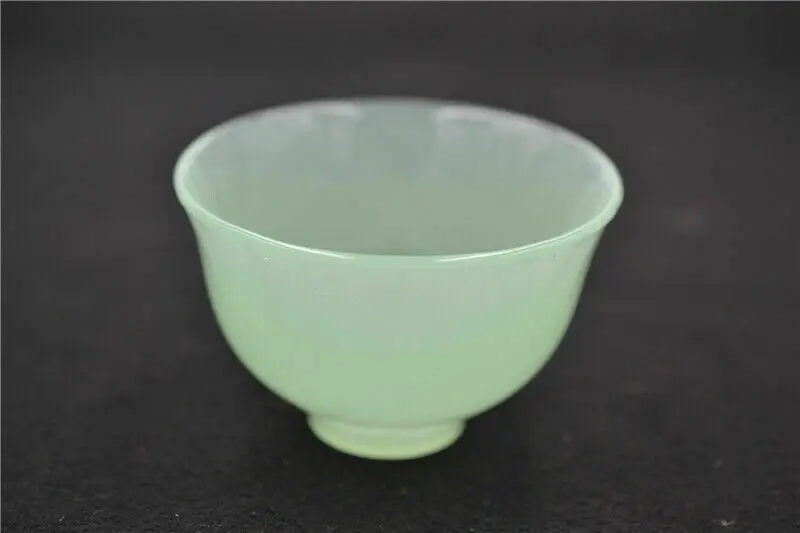 

3.62"Exquisite Chinese natural green jade tea cup wine cup