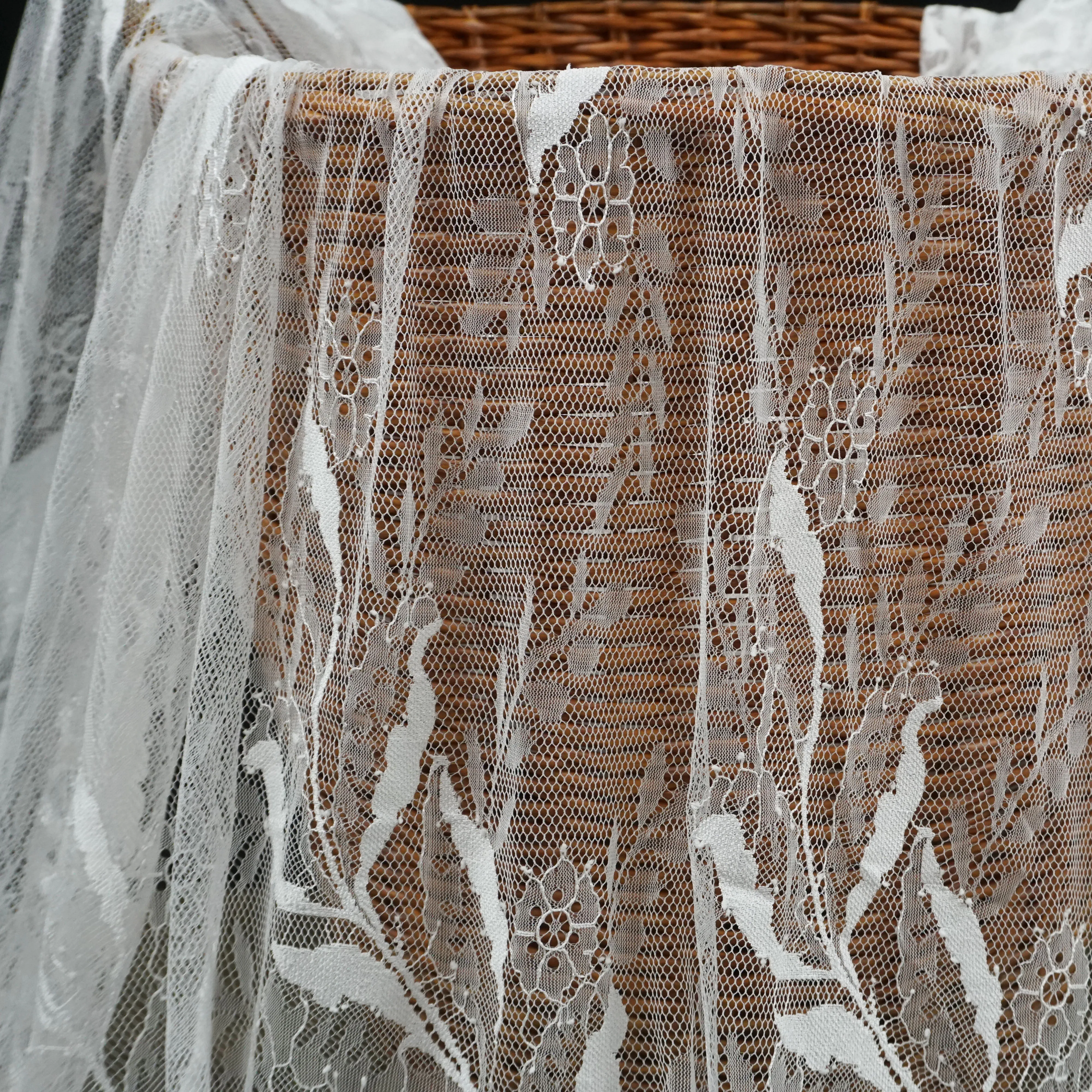 Большие цветочные ресницы chantilly lace длиной 3 метра! Новое поступление, кружевное свадебное кружевное платье для невесты, модный стиль