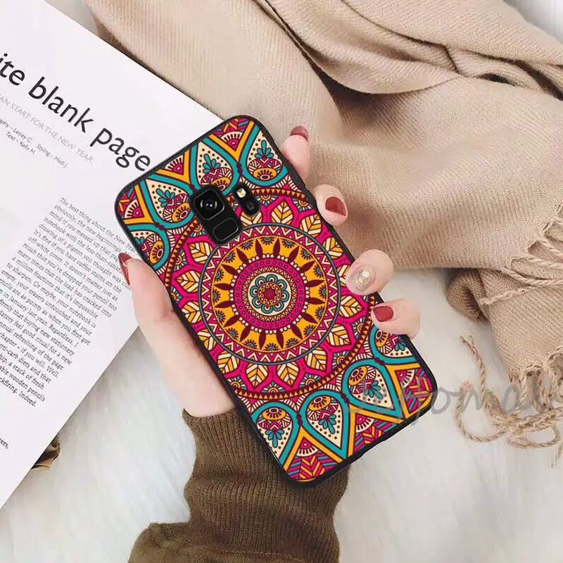 

Vintage Indian Floral Henna Mandala Phone Case For Samsung Galaxy S5 S6 S7 S8 S9 S10 S10e S20 edge plus lite