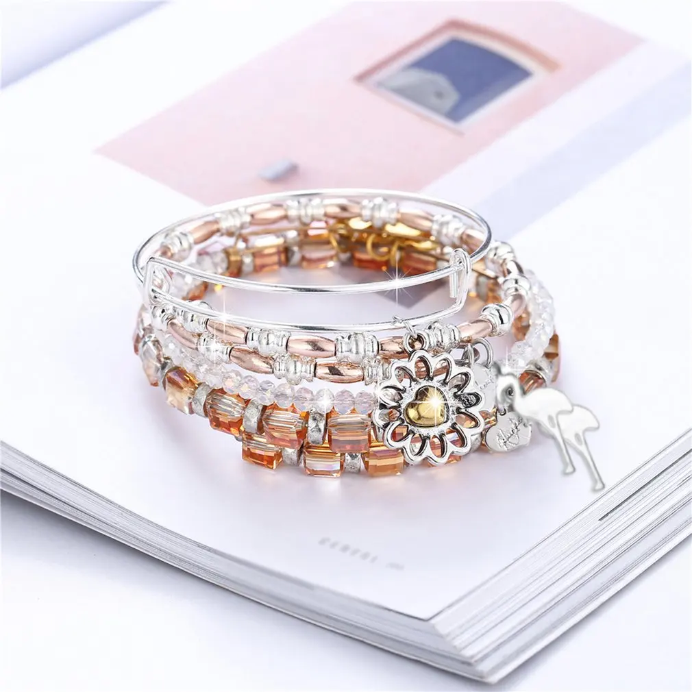 Модный браслет из четырех частей с подвеской в виде цветка от солнца и бисера