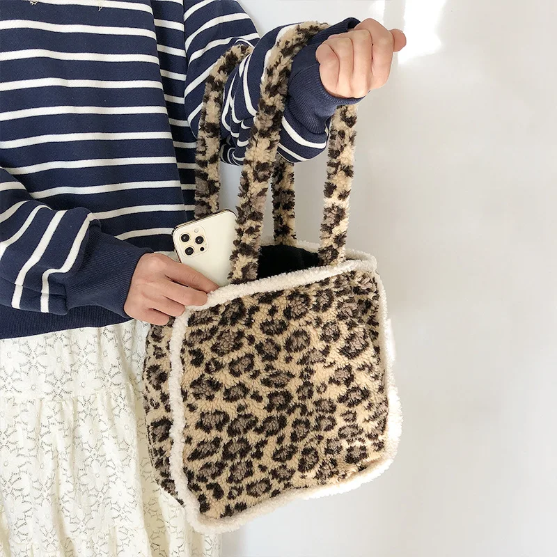 

Vintage Plush Tote Bag Women 3D Flower Handbag Winter Warm Imitation Lamb Hair Shoulder Bag Ladies Hand Bags Bolsa Feminina New