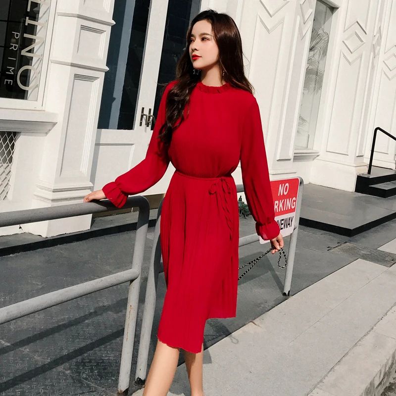 Женское шифоновое платье с длинным рукавом и поясом плиссированное со стоячим