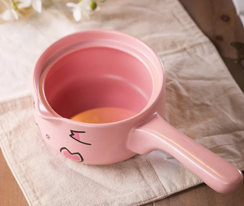 Розовая керамическая кастрюля для подогрева молочного кофе сковорода соуса