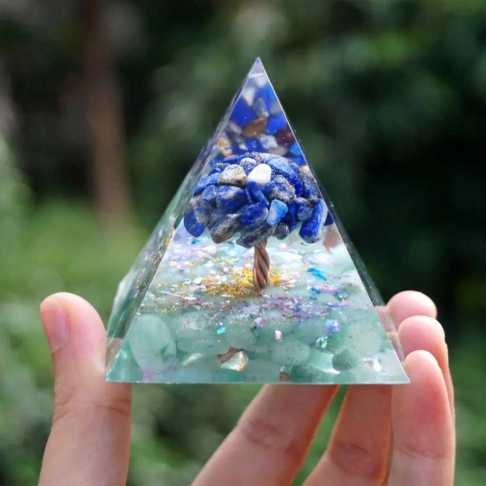 

Resin Accessories Crystal Ball Ogan Pyramid Crystal Crushed Stone Epoxy Resin Pyramid Decoration
