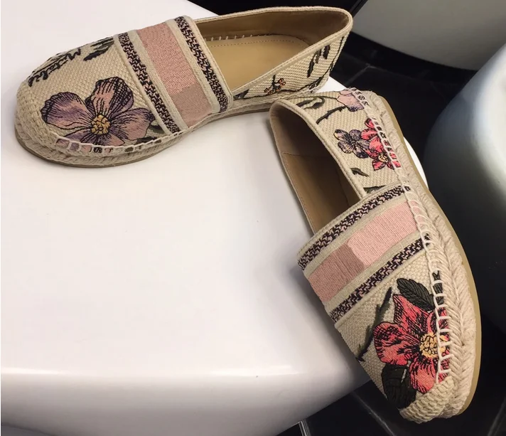 

Prowow Brand Ladies Shoes Flats Thick Sole Footwears Tide Zapatos De Mujer Casual Shoes Female Mixed Color Sapato Feminino