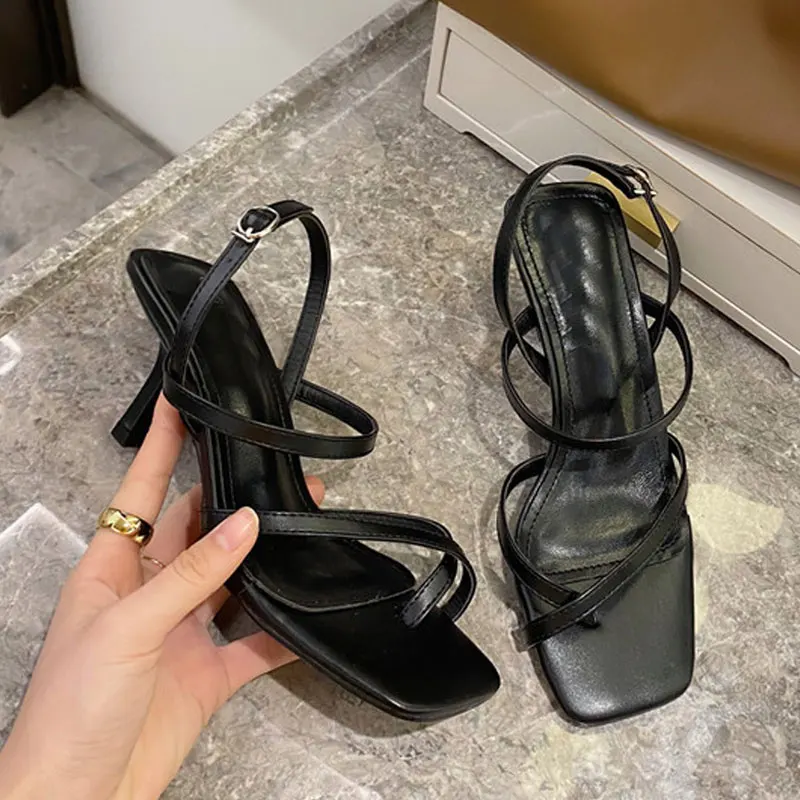 Женские сандалии с ремешком на щиколотке брендовые шлепанцы тонком высоком