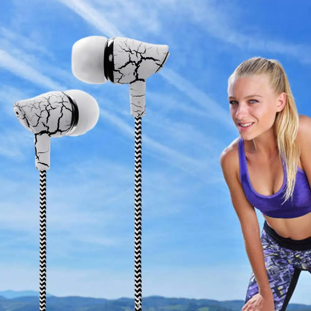 

Sport Metal Wired Earphone 1.2m Deep Bass Stereo Sport In-ear Earphones With Mic Volume Control For P R2o0