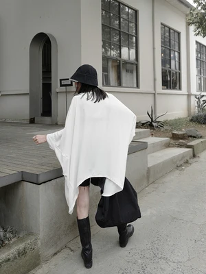 

Patchwork Irregular T Loose Shirt Women 2020 Autumn Casual Fashion New Style Loose Minority O Neck Batwing Sleeve T Shirt FEO1