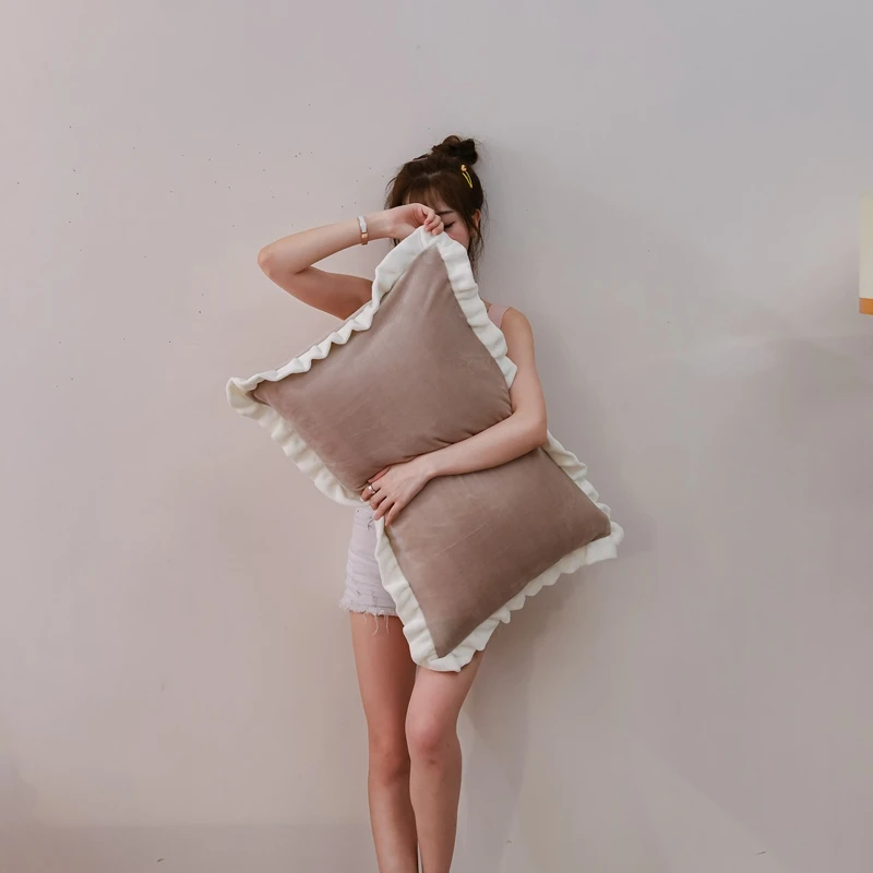 Бархатная наволочка цвета хаки макраме зима 100% с кристаллами молочным бархатным