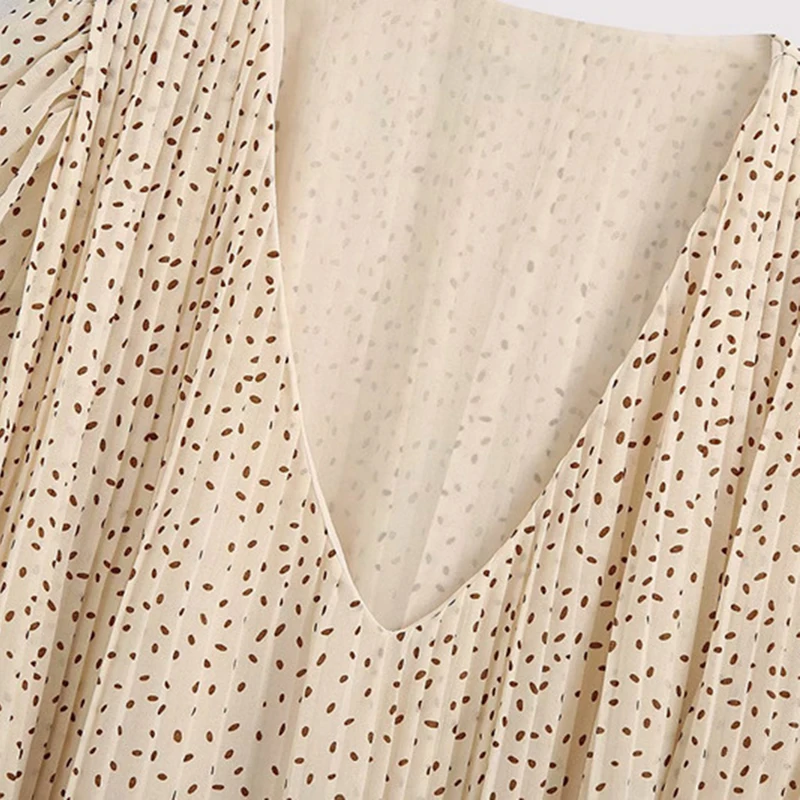 2020 New V-neck Lady Dress Short Sleeve Casual Elegant Apricot Pleated Print Dress Beach Skirt