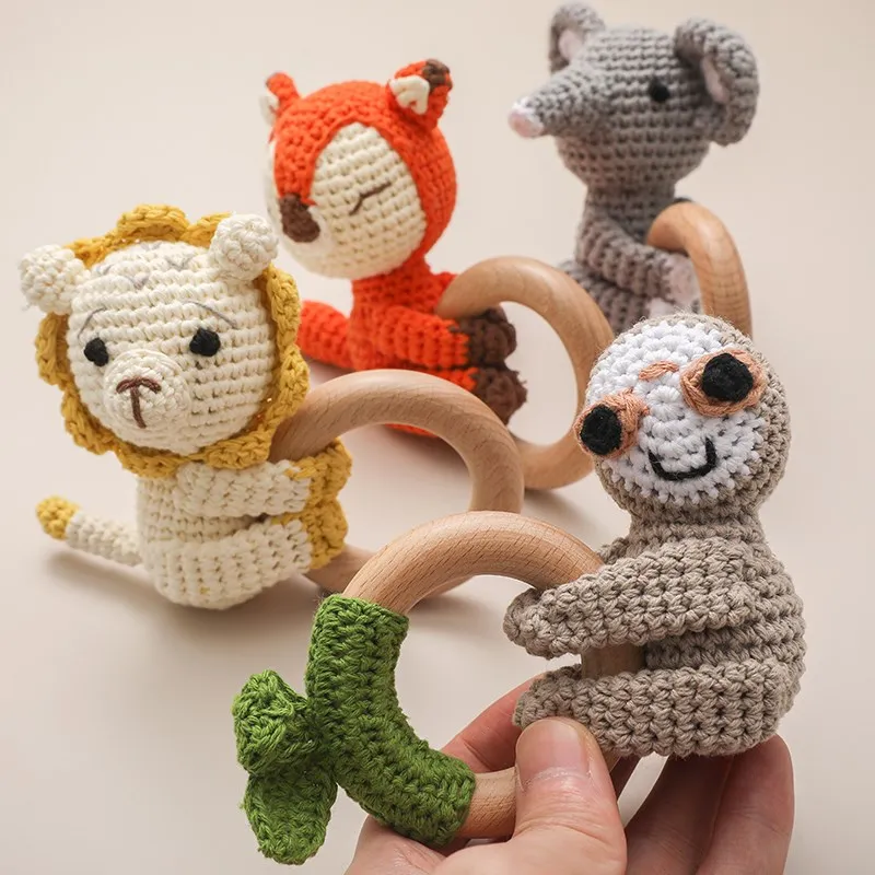 

1Pcs Baby Rattle Toys Wooden Teether Crochet Rattle Lion Fox Toy BPA Free Wood Ring Baby Rattle Soother Bracelet Teether Set
