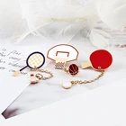 Мужскаяженская брошь в форме баскетболабадминтонанастольного тенниса