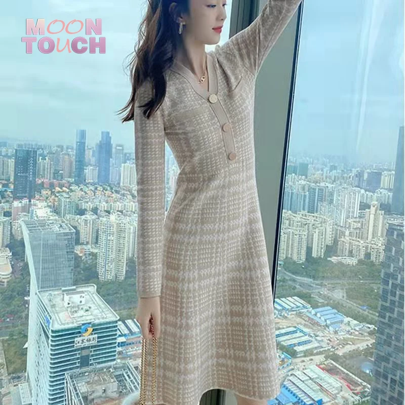 

Autumn Winter Warm Plaid Sweater Woman Dress Elegant French Long Sleeve V-Neck Single-breasted Knitted Belted Maxi Dresses