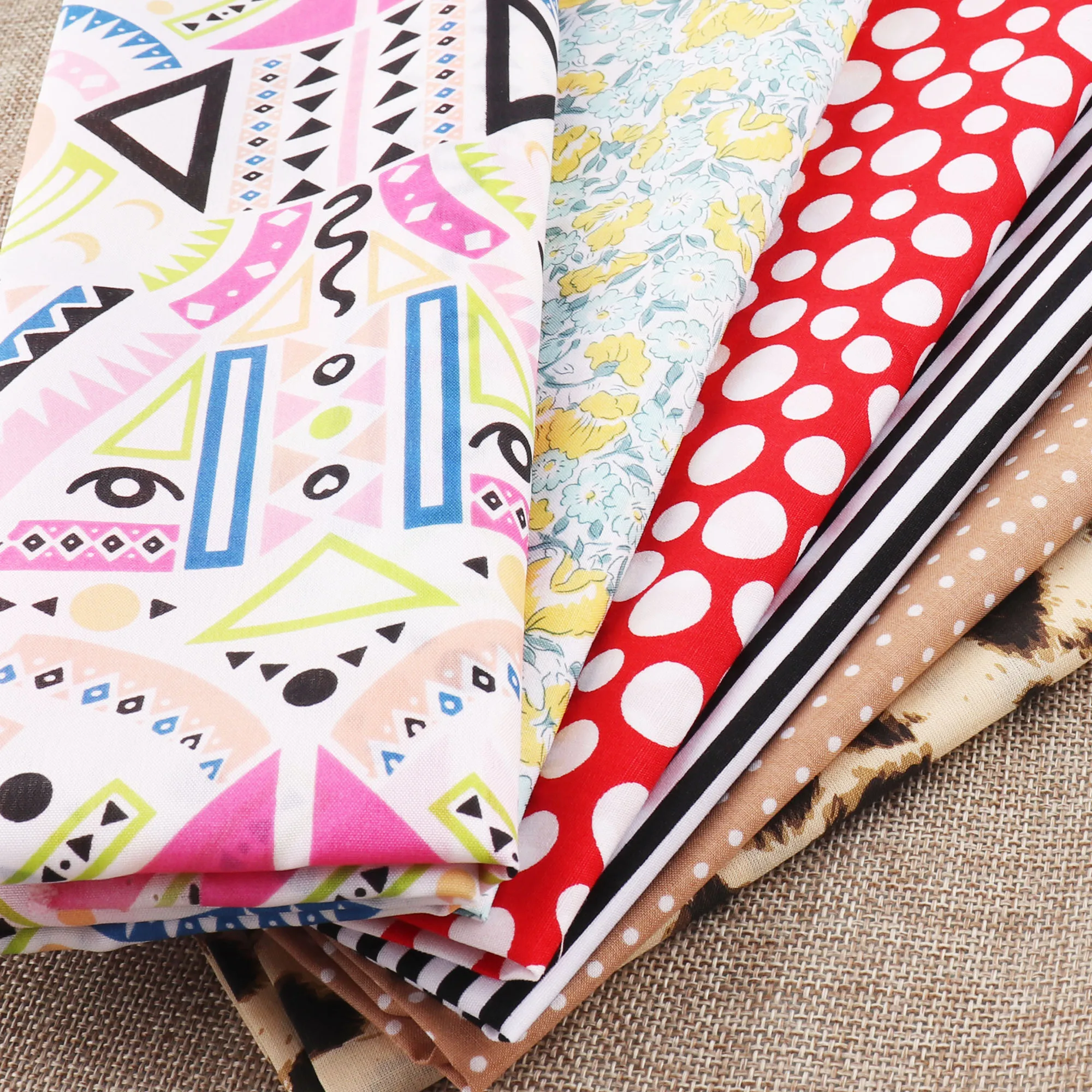 Цветные ткани с маленькими цветками математические геометрические узоры