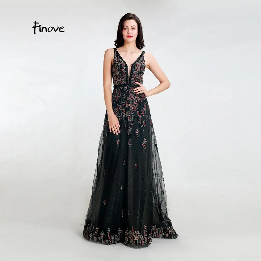 Женское вечернее платье Finove длинное ТРАПЕЦИЕВИДНОЕ в пол с аппликацией и