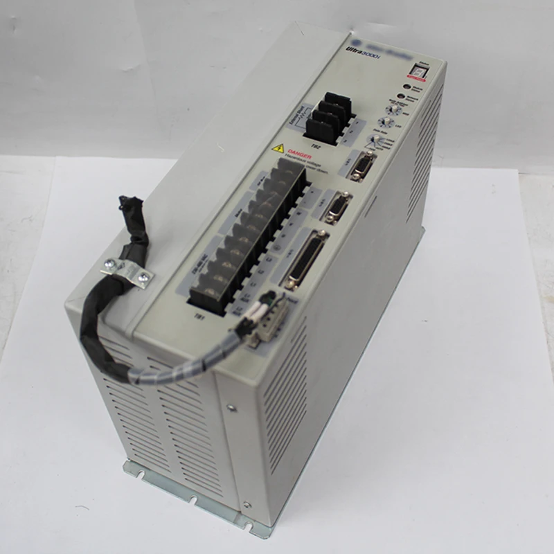 Ultra3000i AC servo driver 2098-DSD-HV050X-DN Used In Good Conition | Инструменты
