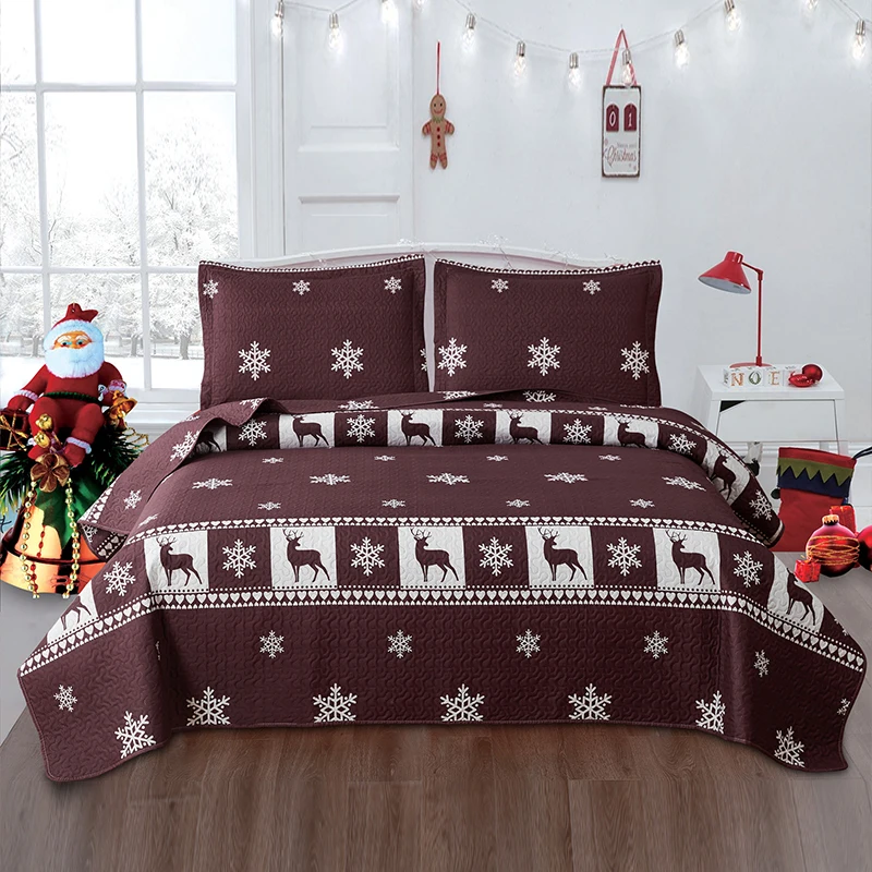 

3-Piece Christmas Bear Deer Quilt Set Lightweight Reversible Bedspread Coverlet New Year Holiday Bedding with 2 Pillowshams