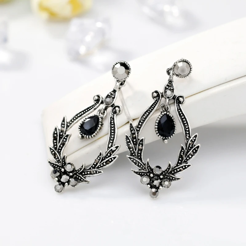 

2020 New Fashion Rhinestone Retro Bohemian Ethnic Antique Earrings Danglers
