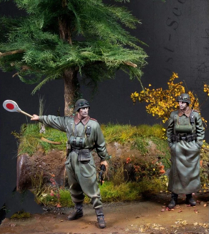 Модель 1/35 года дорожная античная включает в себя 2 человека модель из смолы