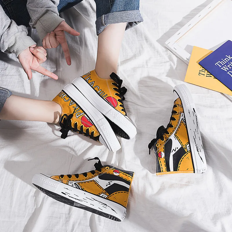 

New Fashion Designer Graffiti Vulcanized Shoes Ladies Cartoons Anime Hand-painted Canvas Shoes Women Yellow Low up Sneaker Women