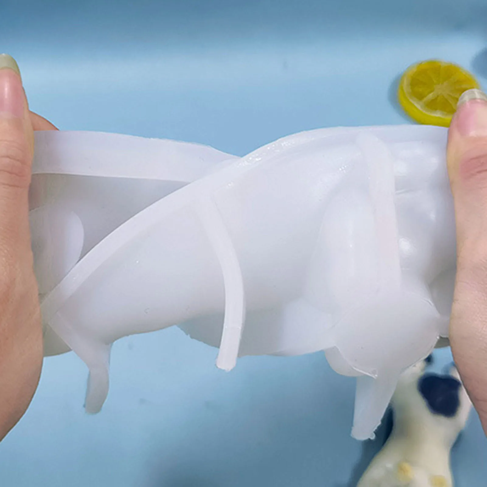 

3d Cute Cows Lace Resin Silicone Mold DIY Chocolate Cake Candy Pastry Dessert Fondant Moulds Baking Decoration Tool Kitchenware