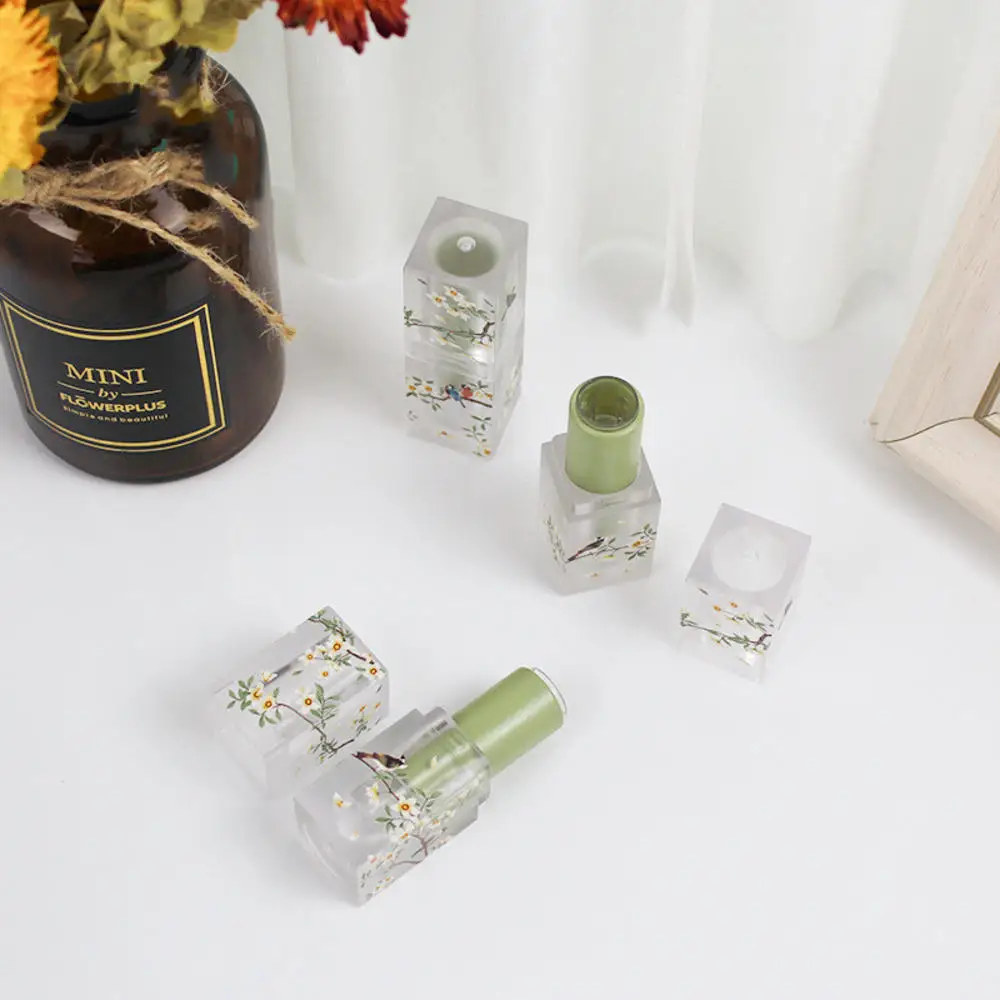 Новый небольшой свежий скраб квадратный тюбик губной помады пустой бальзам для