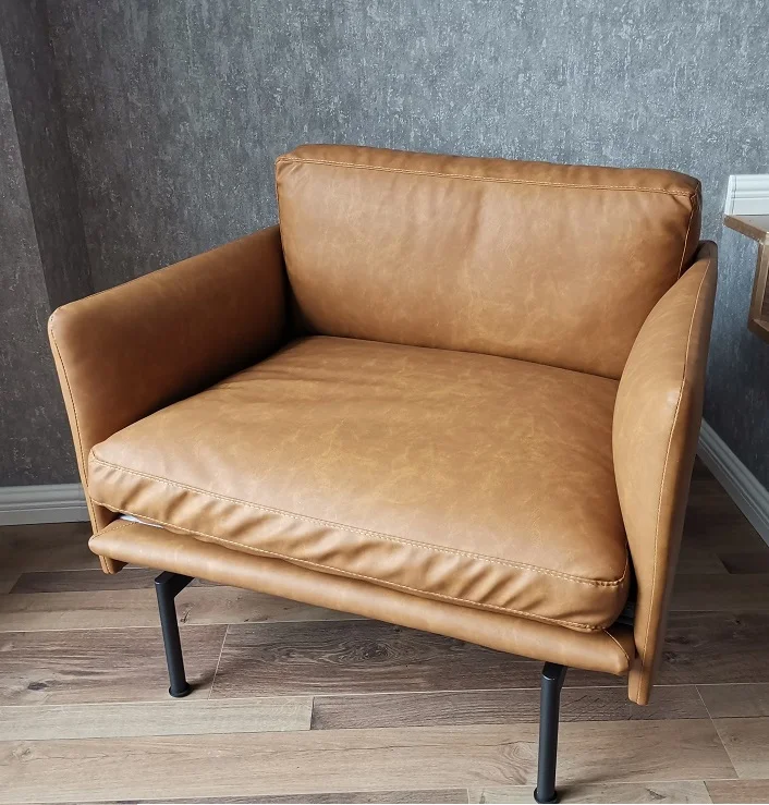 Диван в скандинавском стиле с кожаной обивкой | Мебель