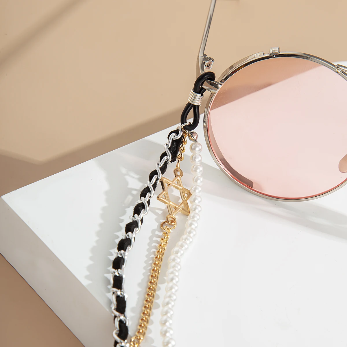 

Imitation Pearl Link Chains Cord for Glasses Holder for Sunglasses Eyeglasses Straps Flannel Cloth Lanyard Bead Chains for Women