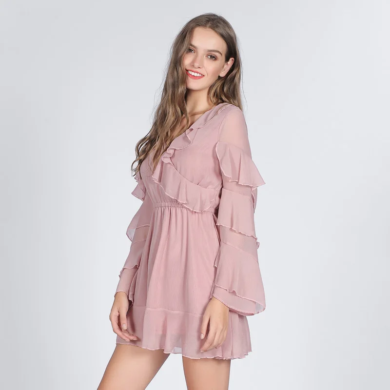 Женское шифоновое платье с воланом на подоле розовое однотонное ТРАПЕЦИЕВИДНОЕ