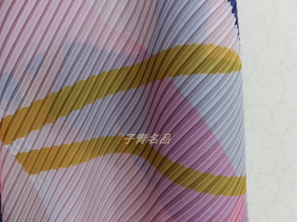 Miyake/ ; однотонная Асимметричная футболка без рукавов с круглым вырезом+ штаны-шаровары с принтом; костюм