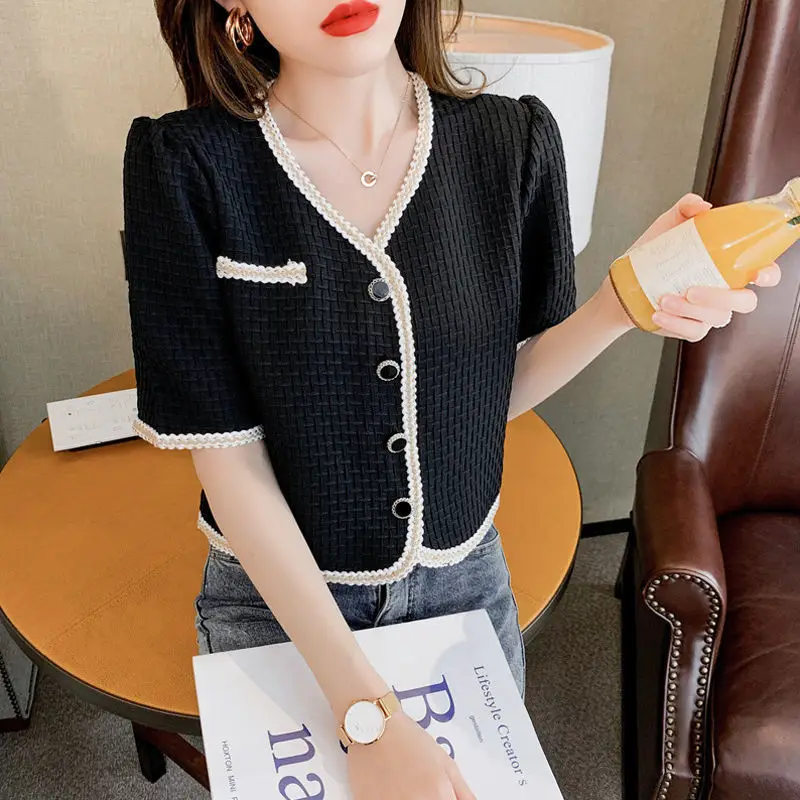 

2021 new summer women's top French short sleeve T-shirt women's thin small fragrance V-neck cardigan