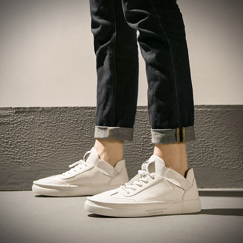 New Men Shoes Comfortable Flat Shoes Easy Lacing Breathable Shoes Mesh Walking Shoes