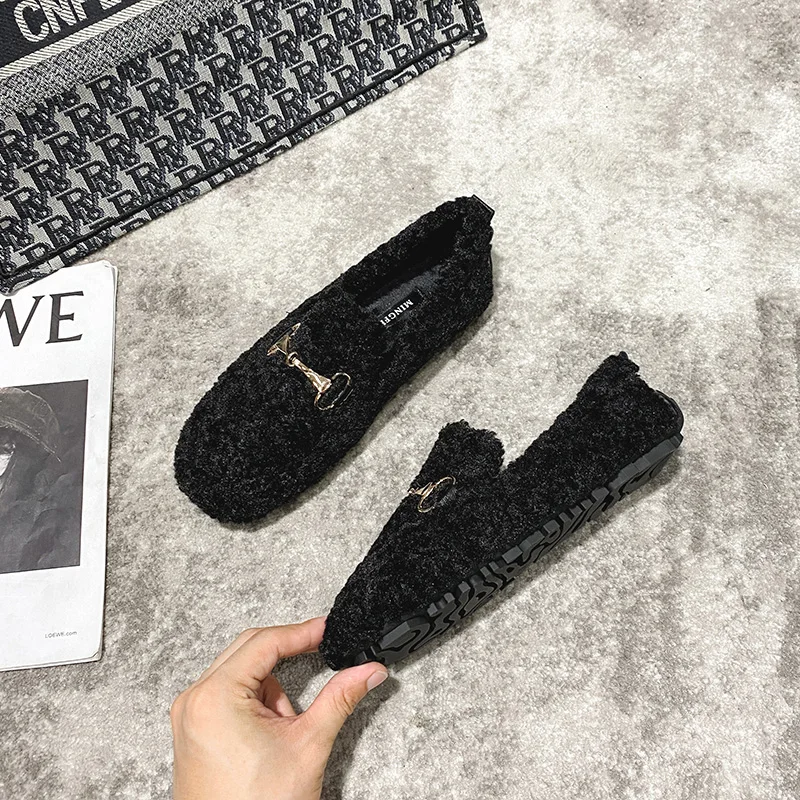 

Dacomfy Luxury Women Loafers Ladies Lazy Shoes Slip on Flats Shoes Metal Decoration Casual Loafers Comfortable Warm Slippers