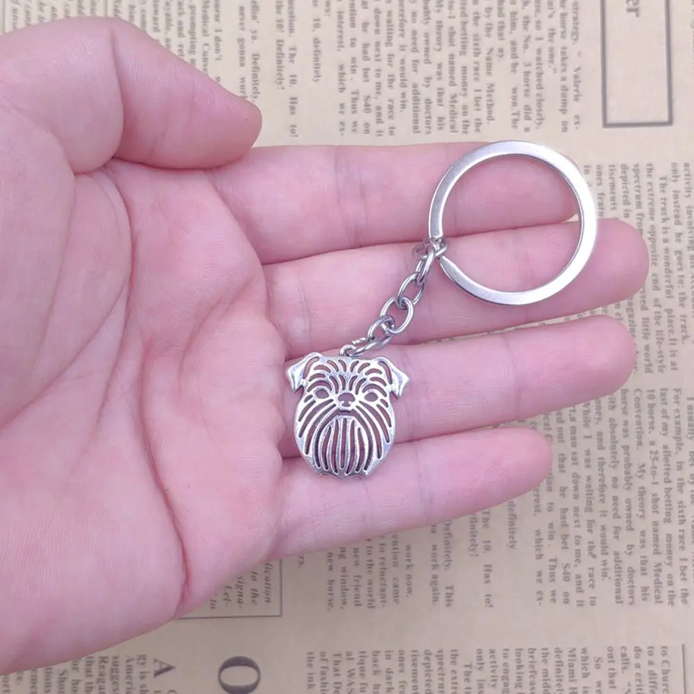 Брелок в виде собаки гриффона стиле милитари брелок ручной работы с кисточками