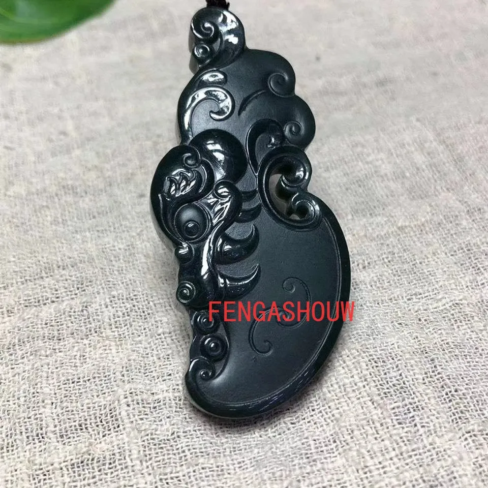 Двусторонняя подвеска в виде дракона из натурального нефрита голубого цвета с