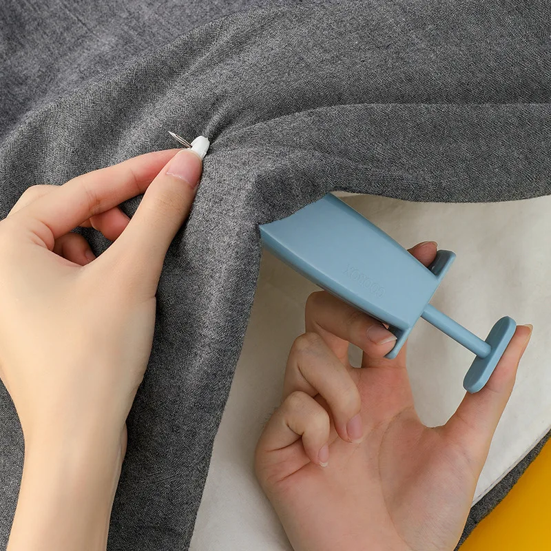 

Bed Sheet Clips Plastic Anti-Slip Clamp Quilt Bed Cover Gripper Fasteners Holder