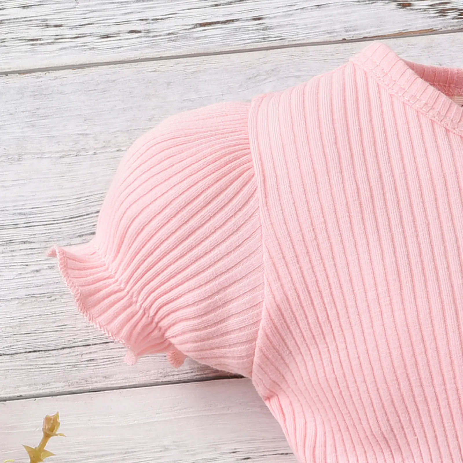 

Infant Summer Rompers Rose Print Splicing O-Neck Short Puff Sleeves Jumpsuits with Crotch Button for Baby Girls 0-12 Months