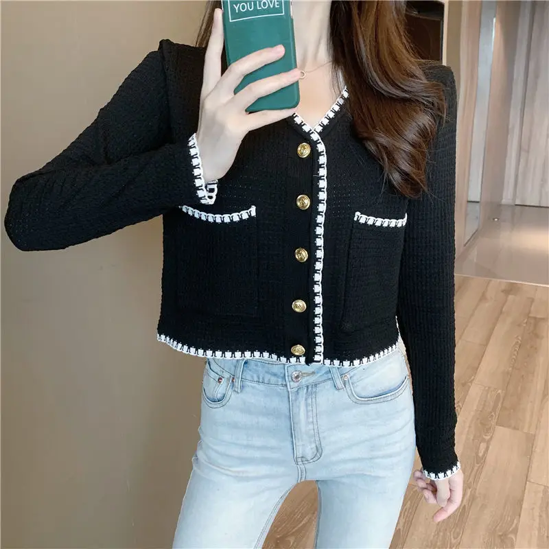 

Summer 2021 new Korean version of small fragrance contrast v-neck long sleeve sweater women Joker short cardigan jacket