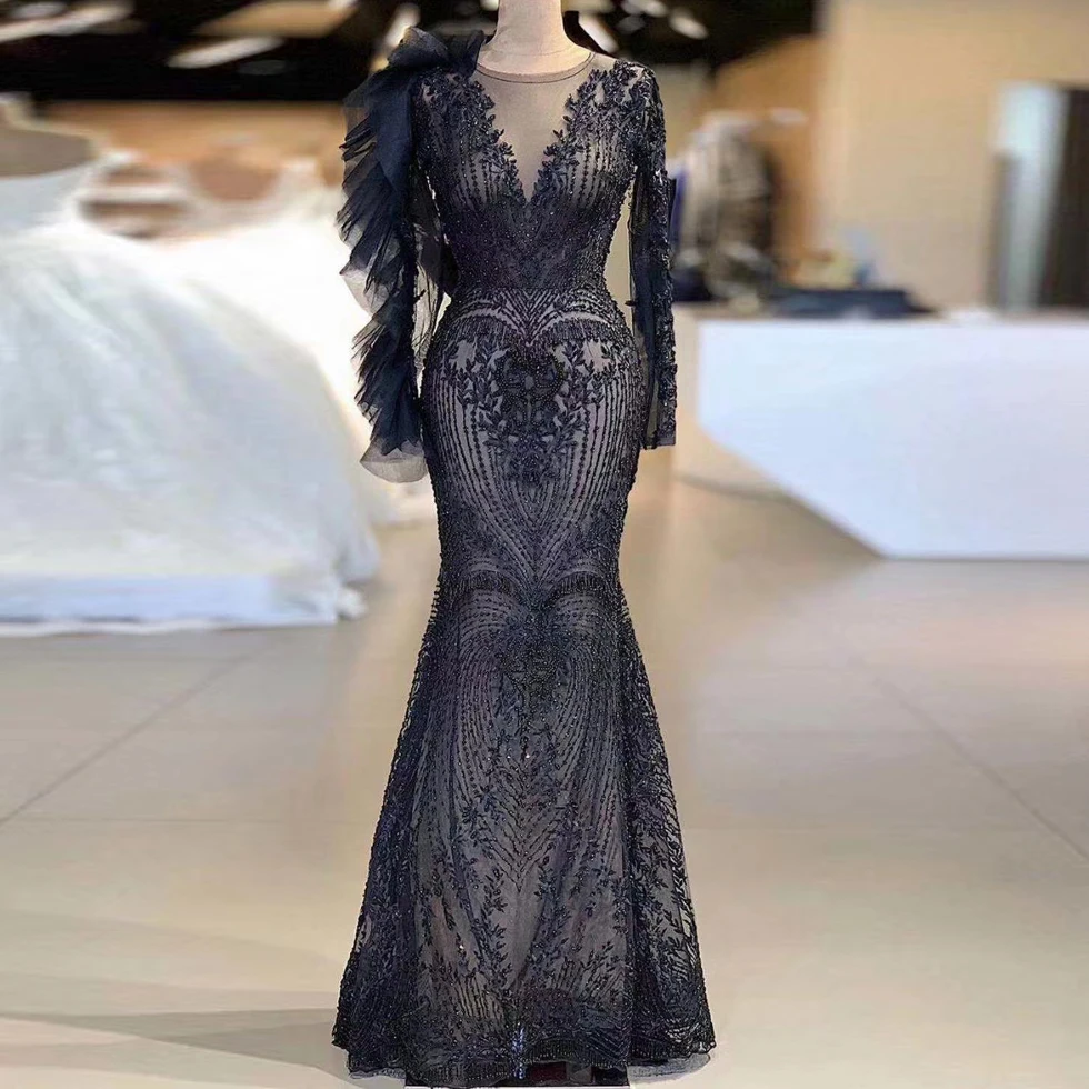 Воспользуйтесь нашими тканями для изготовления платьев на заказ черного серого