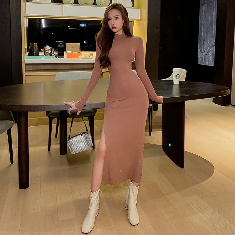 

Женское вечернее платье средней длины, с длинным рукавом