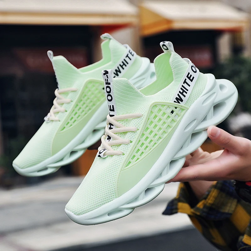 

Мужские кроссовки, повседневные, новые, дышащие, на шнуровке, Мужская обувь из сетчатого материала, модные, повседневные, без застежек, мужск...