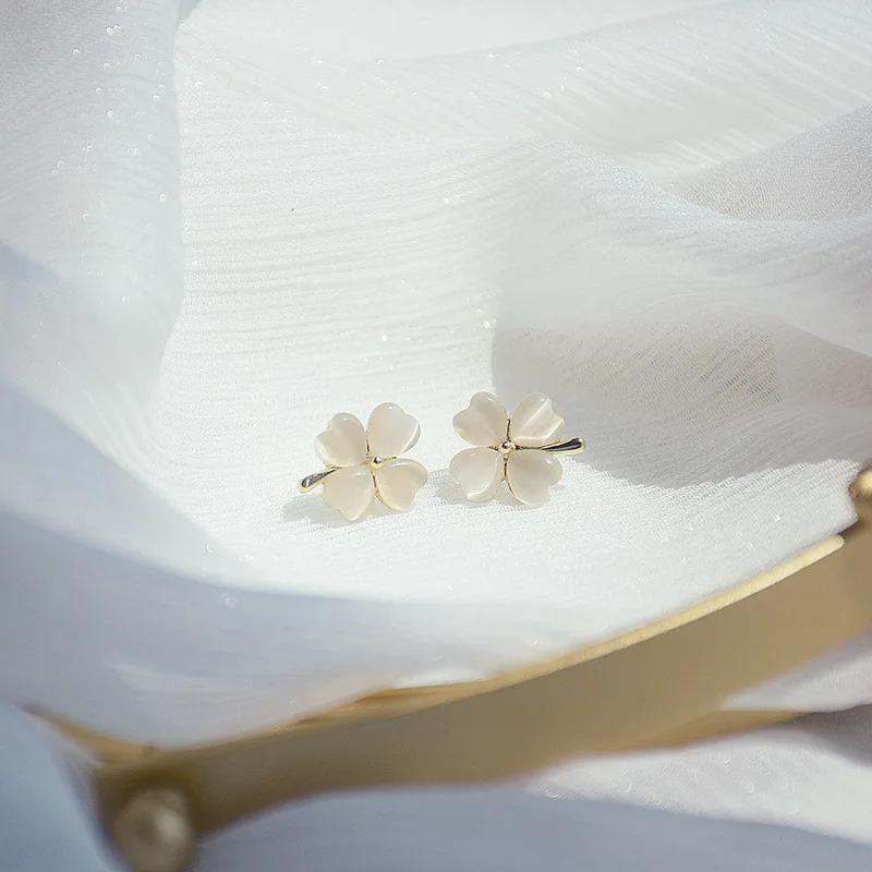 

2021 Новое поступление 14K позолоченные опаловые серьги в форме сердца и цветка для женщин Роскошные ювелирные изделия циркониевые серьги