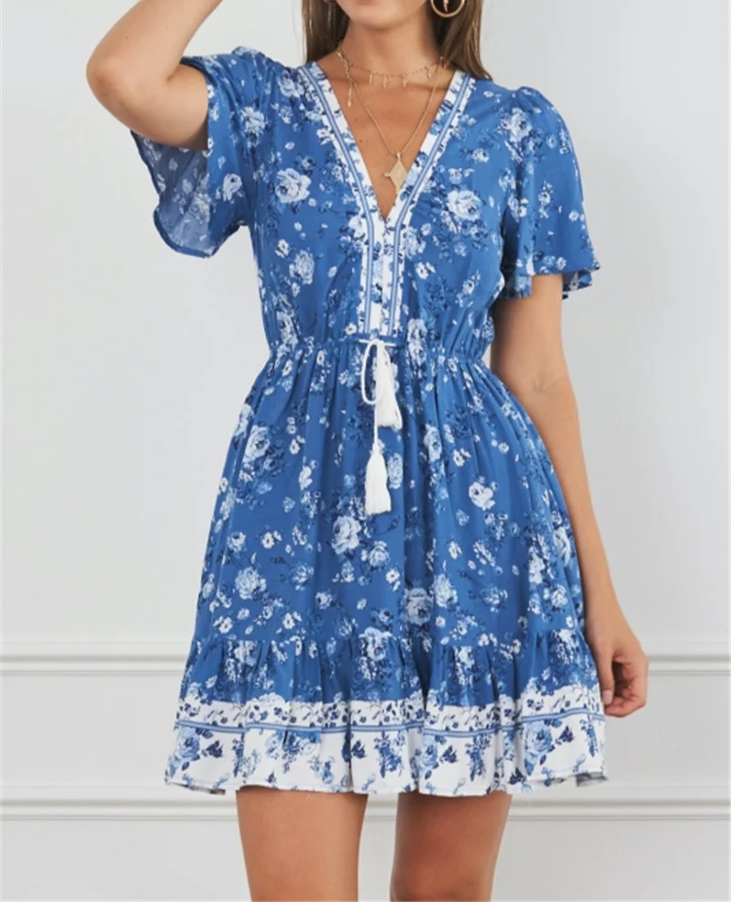 Женское богемное мини-платье с цветочным принтом V-образным вырезом и поясом